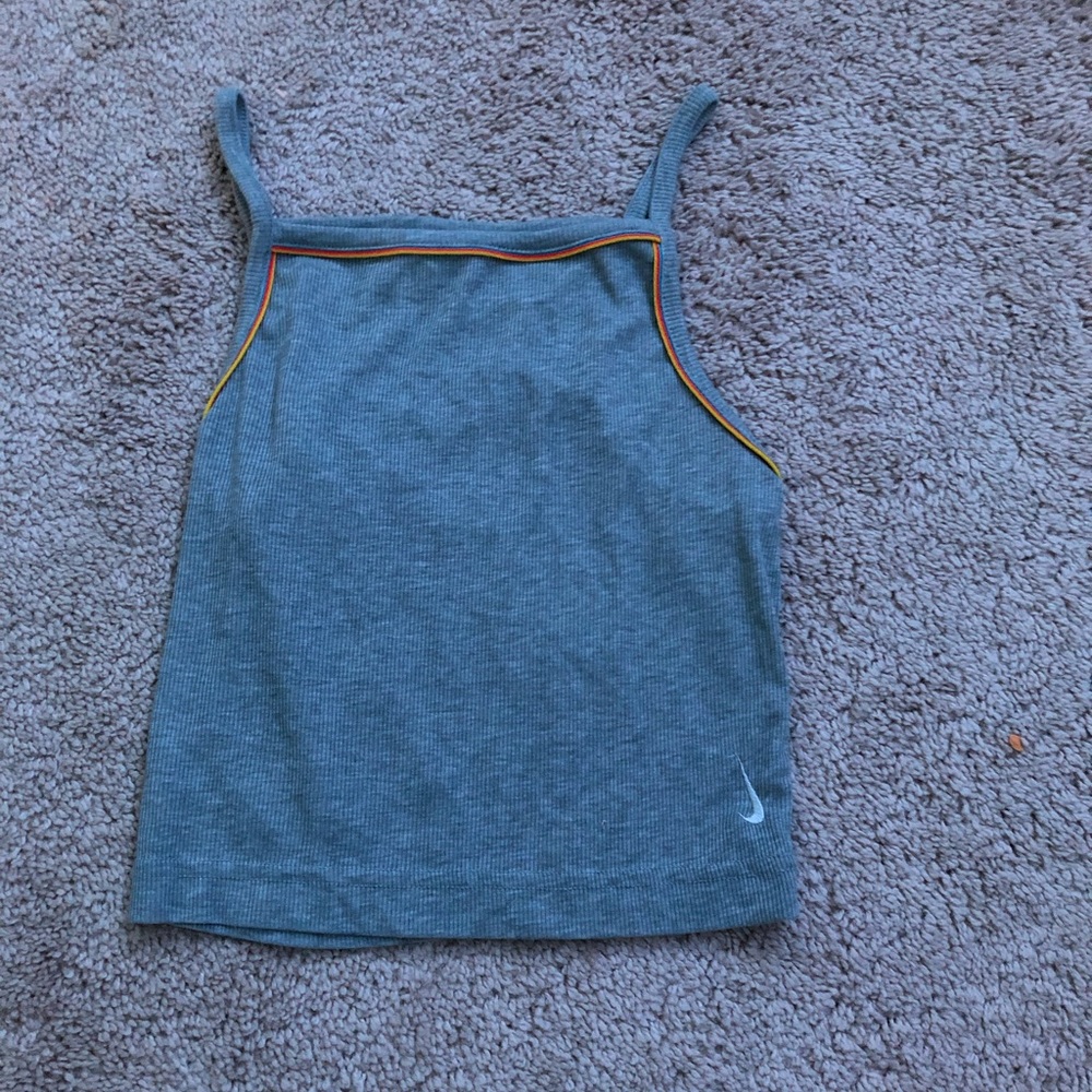 grey nike yoga crop top